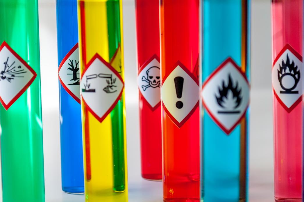 oznaczenia o niebezpieczeństwie chemii