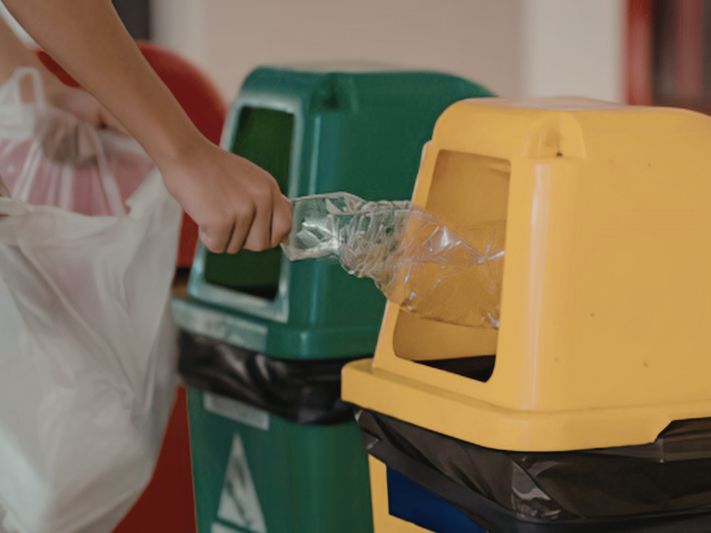 Kolory worków do segregacji śmieci - co oznaczają i jak prawidłowo segregować odpady?