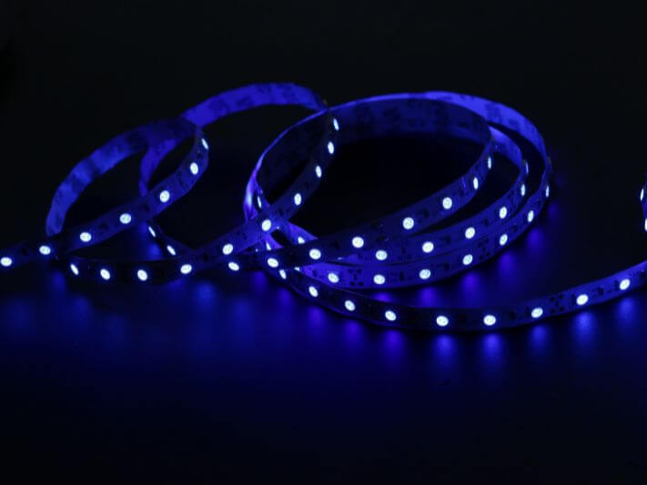 Jak zamontować taśmy LED? 5 sposobów montażu i przydatne wskazówki