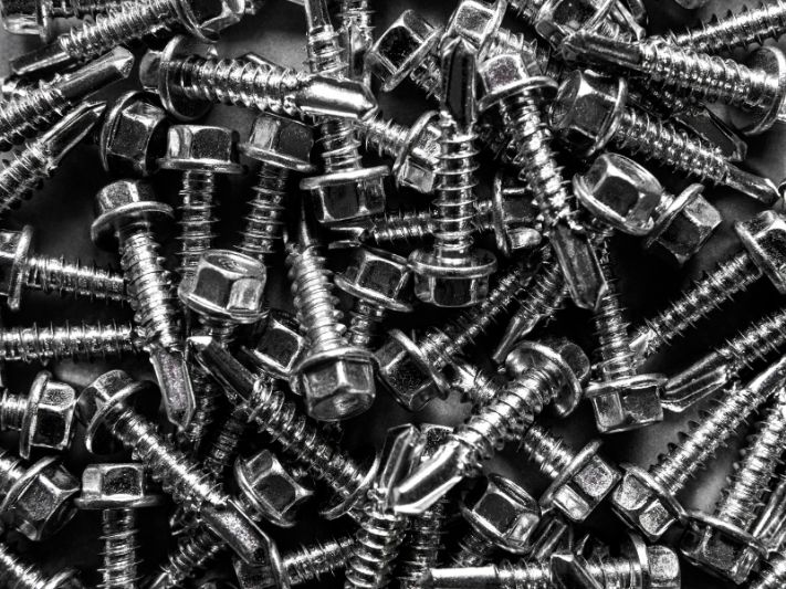 Wkręty farmerskie do metalu - skąd nazwa?